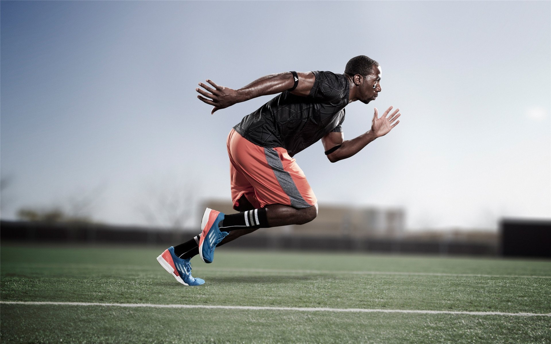 掘金全队拍摄新宣传照风格大胆，掘金队员