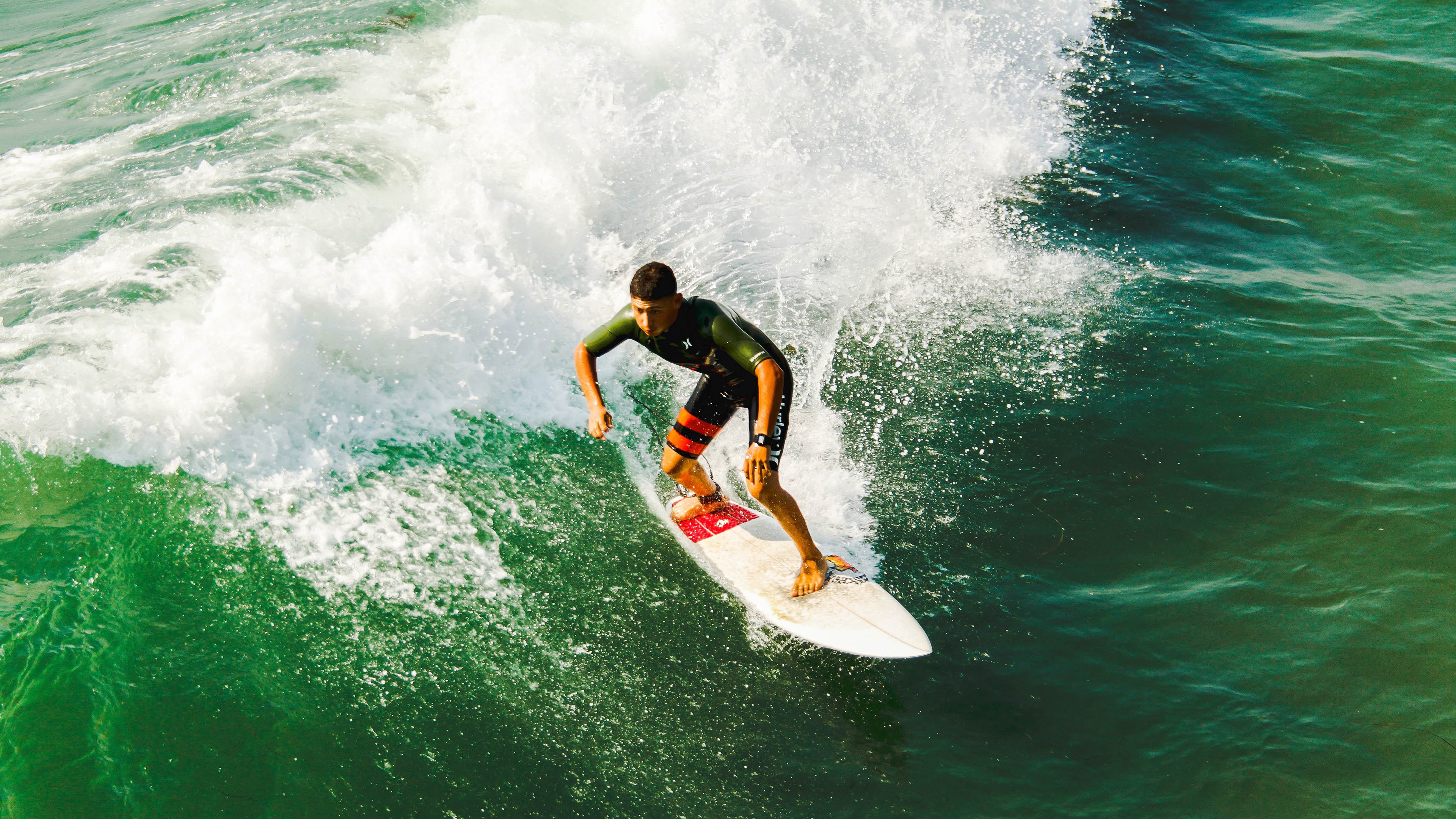 开云体育ios-西甲绝杀瞬间：舞动球场的极致美学！，舞动足球
